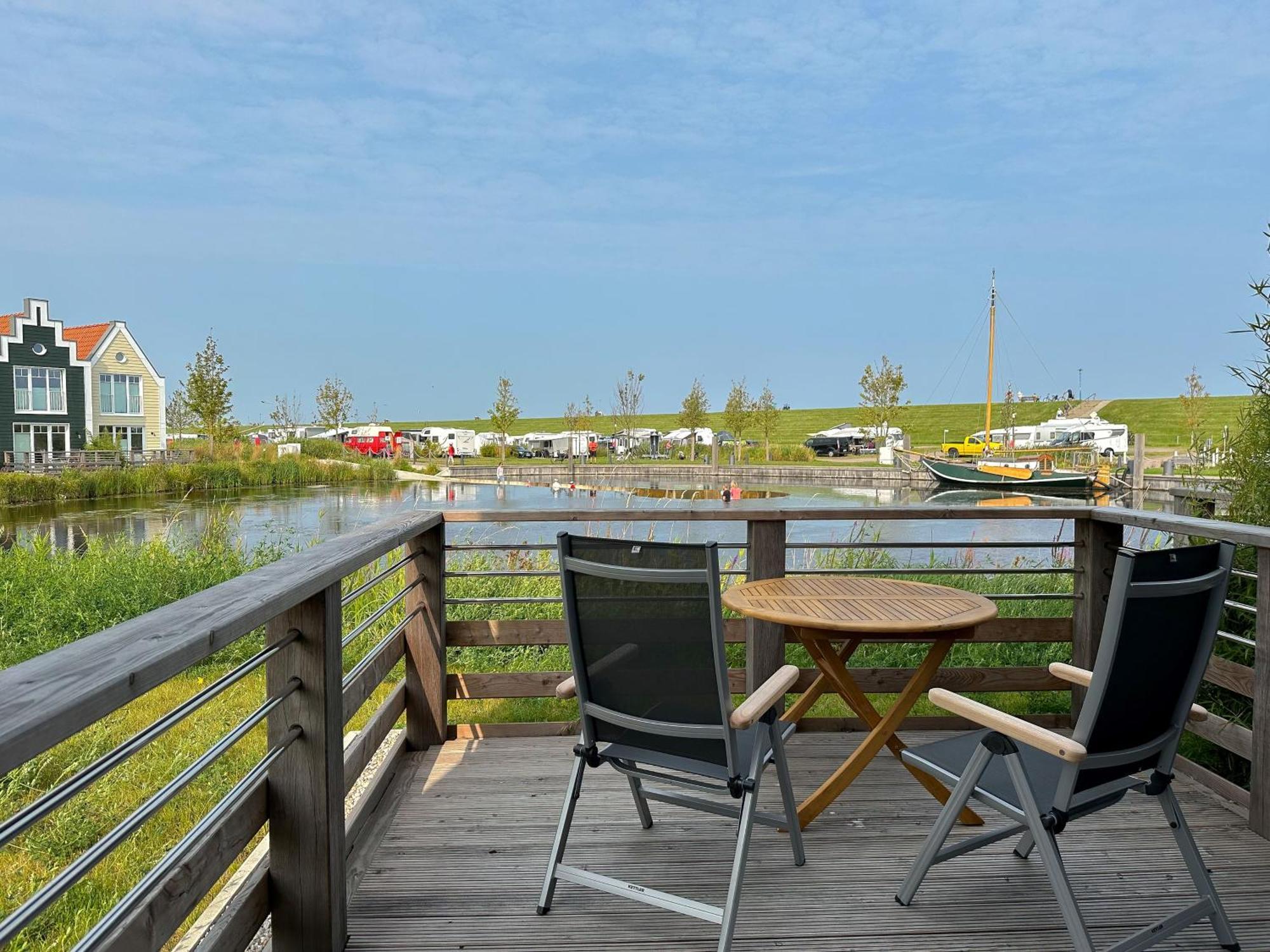 Fischerhaeuschen Am Kurpark Neuharlingersiel Exterior photo